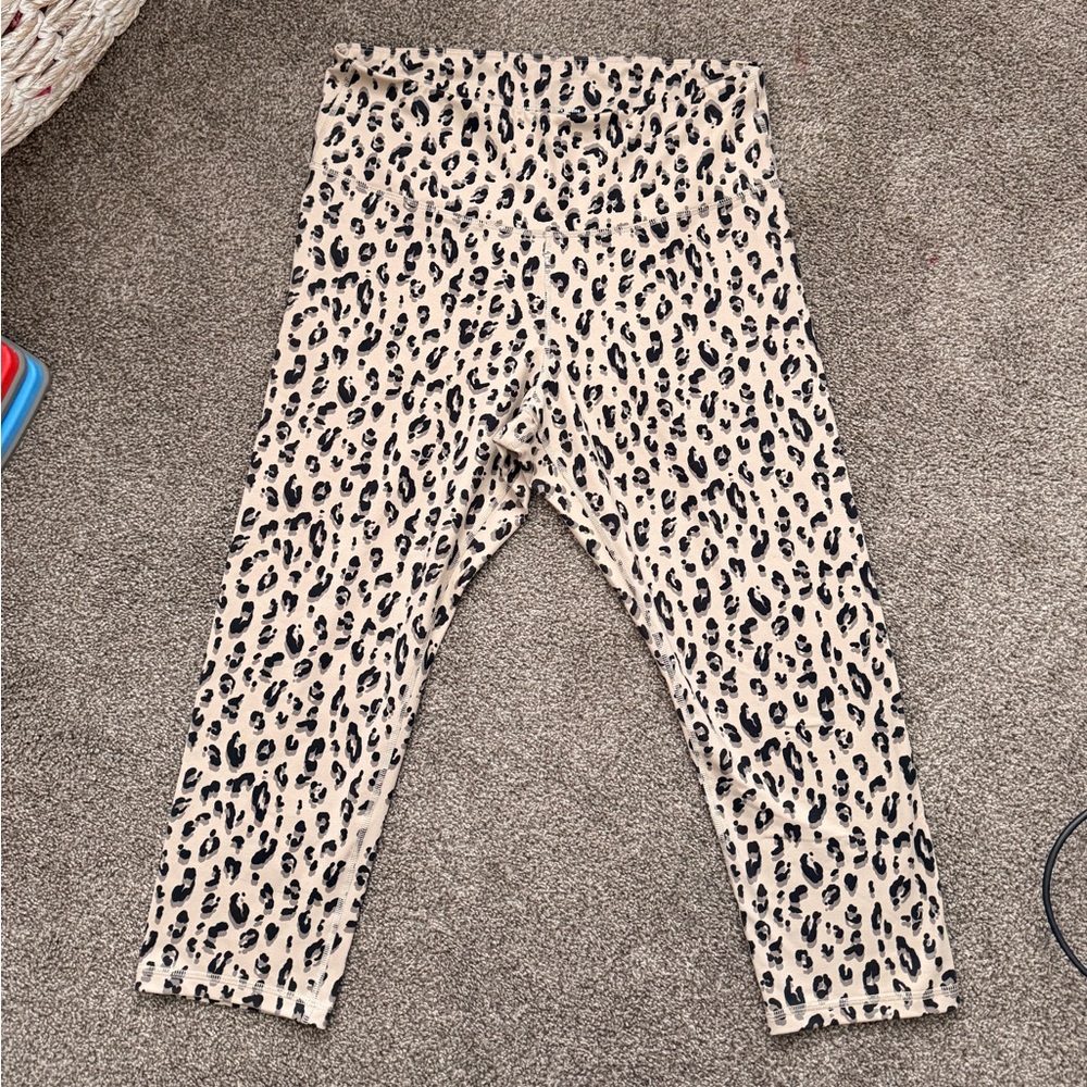Old Navy Beige and Black Leopard Print Leggings